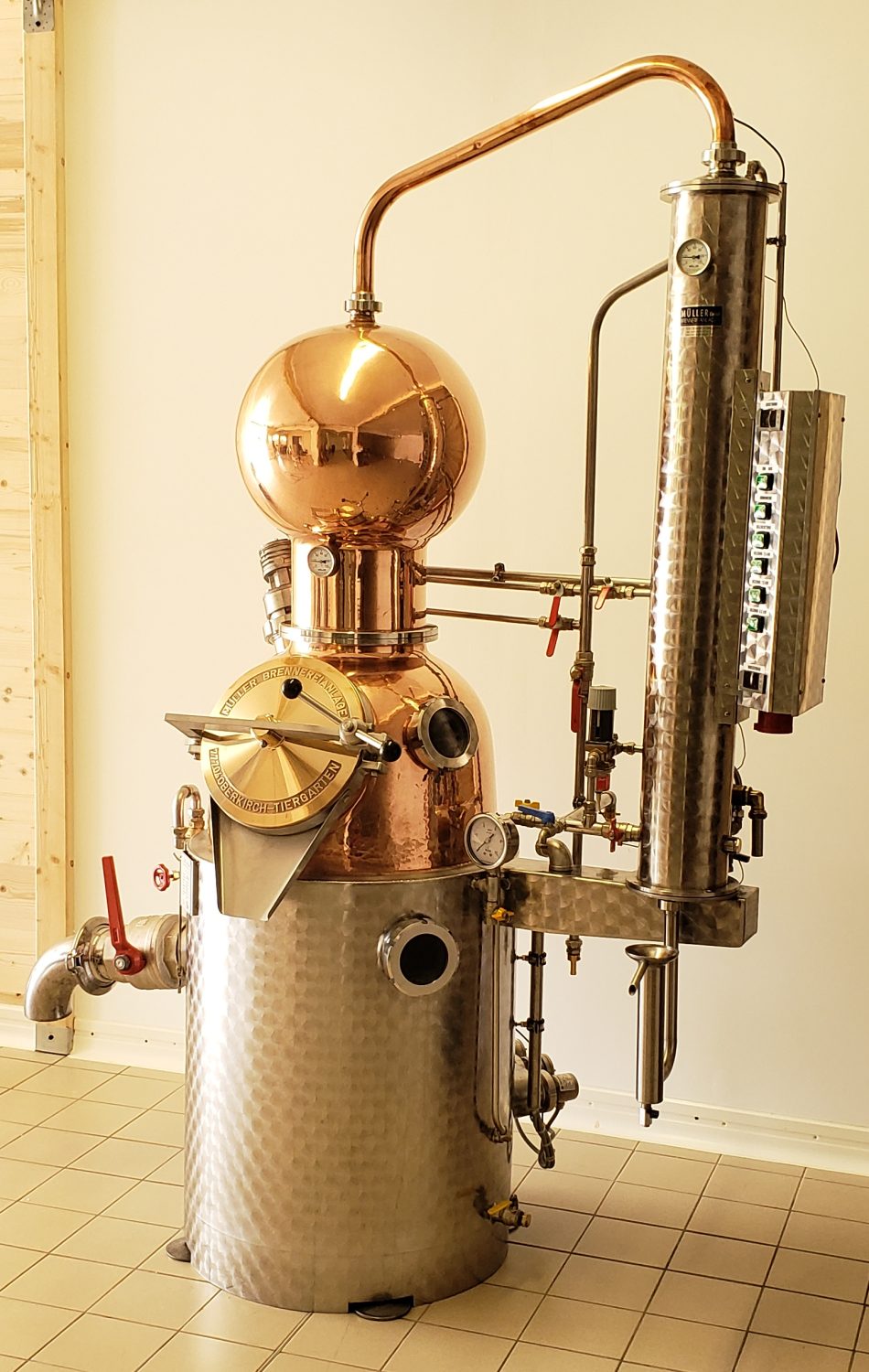 Alambic Aroma du fabricant Müller gmbh (Oberkirch, Allemagne)